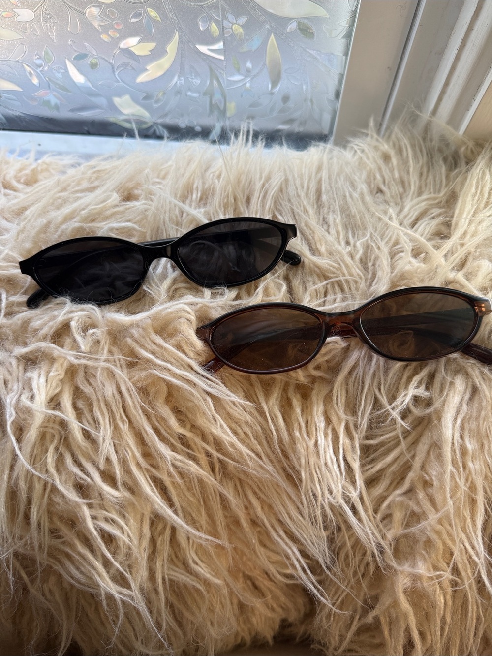 Retro Cat Eye Sunglasses - Picture 2 of 4